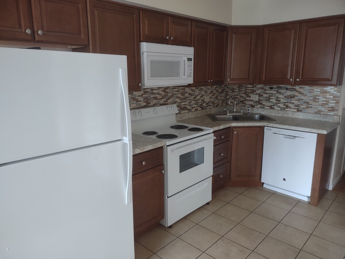 Photo - 9822 Bianco Ter (Des Plaines, IL)