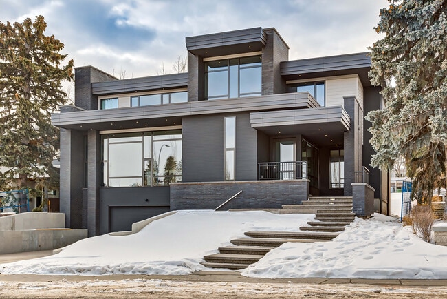 Building Photo - 4212 Britannia Dr SW