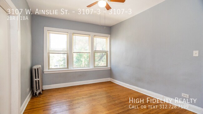 Foto del edificio - 3107 W Ainslie St