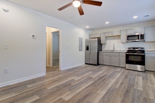 Building Photo - Waived Application Fee - Apply Today!!
