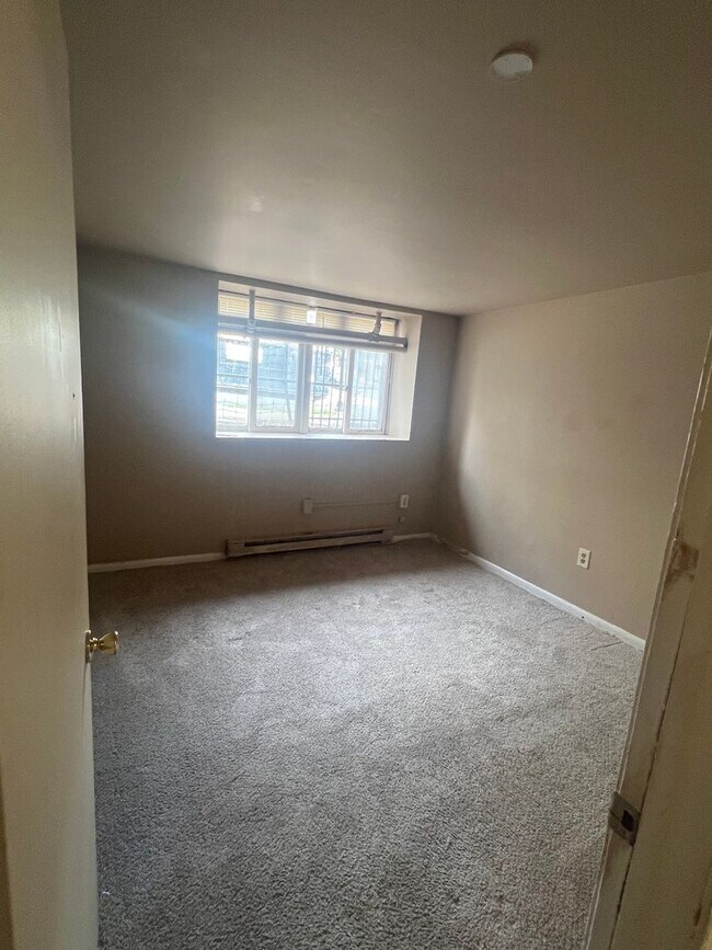 Foto del edificio - 348 N Ninth St