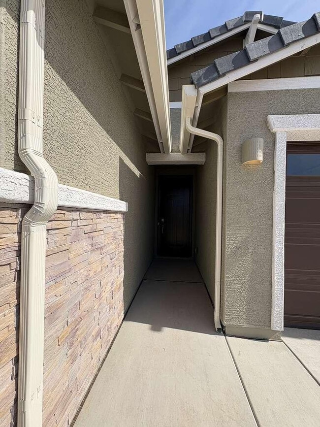 Building Photo - 4738 E Kenneth Ln