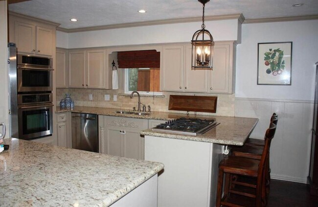 Building Photo - 12314 Woodthorpe Ln