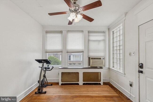 Foto del edificio - 2122 N Wanamaker St