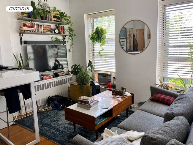 Building Photo - 411 Adelphi St