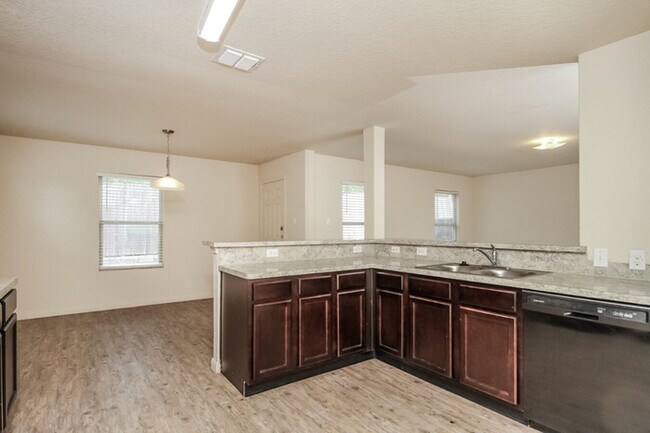 Foto del edificio - 8606 Tesoro Hills