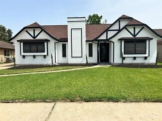 Building Photo - 1601 Washington Dr