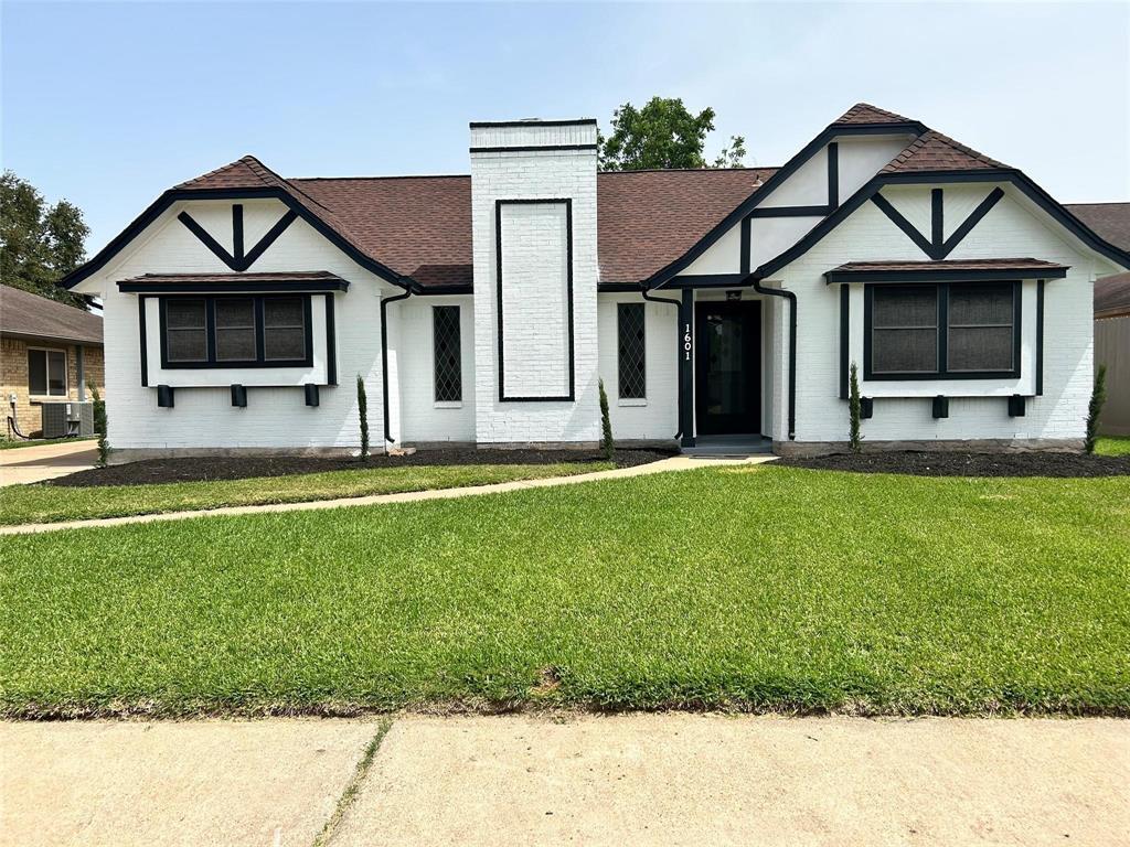 Primary Photo - 1601 Washington Dr