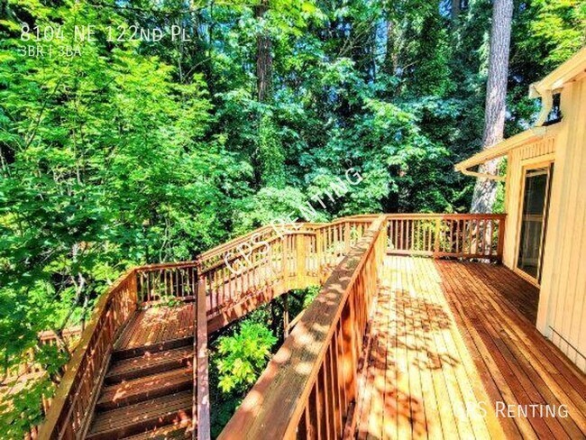 Building Photo - Beautiful Bed 3, Bath 3, home!