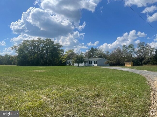 Building Photo - 772 Quarry Rd