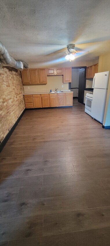 Foto principal - 100 W Cass St