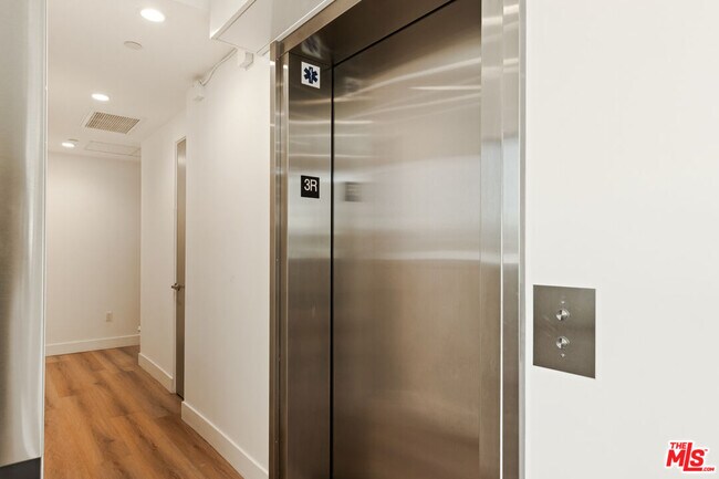 Foto del edificio - 834 S Shenandoah St