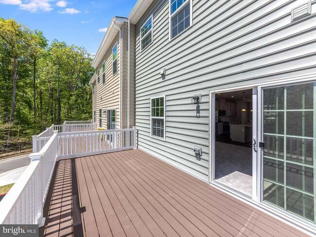 Foto del edificio - 1124 Dovetail Cir