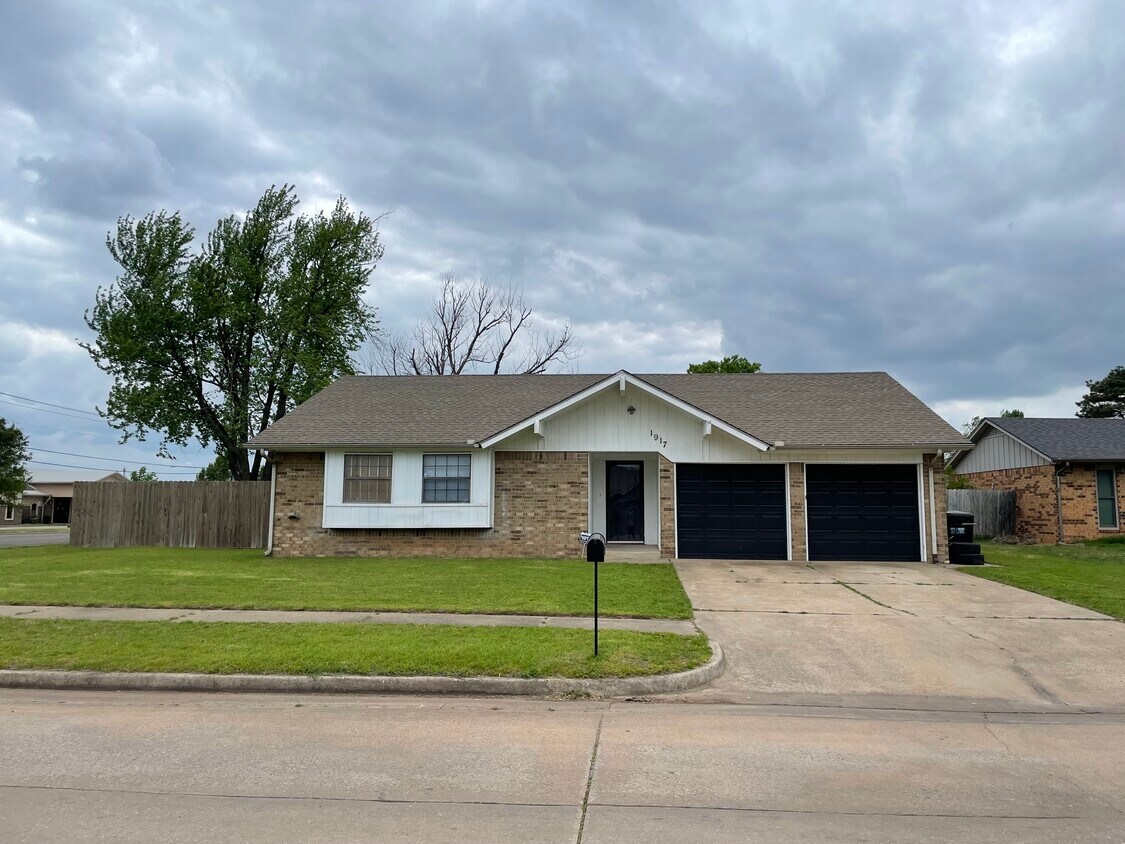 Foto principal - 1917 Glenwood Dr