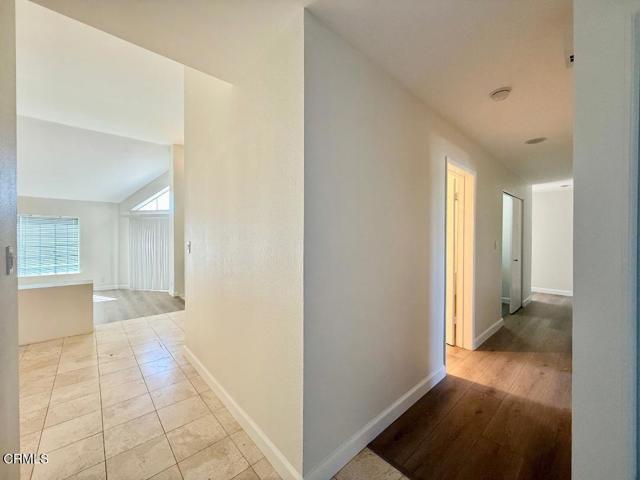 Building Photo - 574 Island View Cir