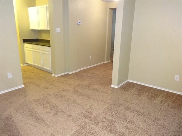 Foto del edificio - 321 Quail Run Rd