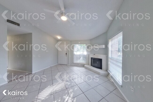 Building Photo - 923 Woodgreen Dr.