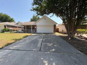 Building Photo - 9617 Copper Creek Dr