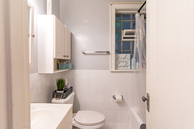 Foto del edificio - 7531 N Seeley Ave