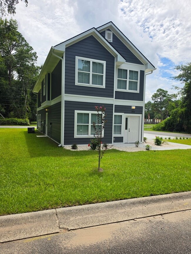 Foto del edificio - Charming 3 bed, 1.5 bath