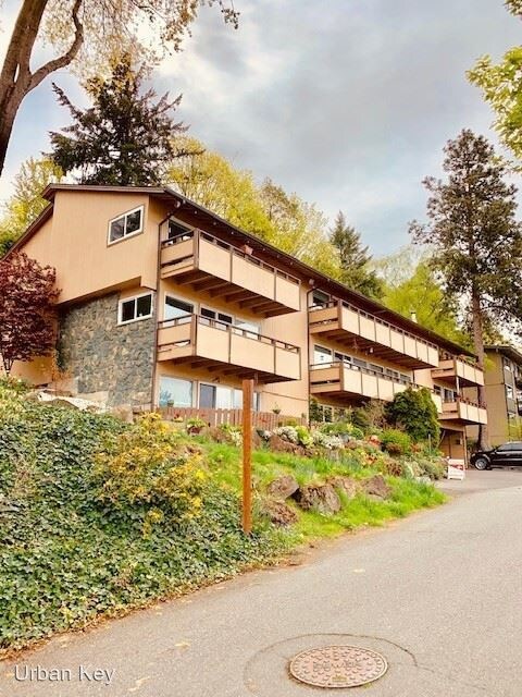 Foto principal - 3021 81st Pl SE