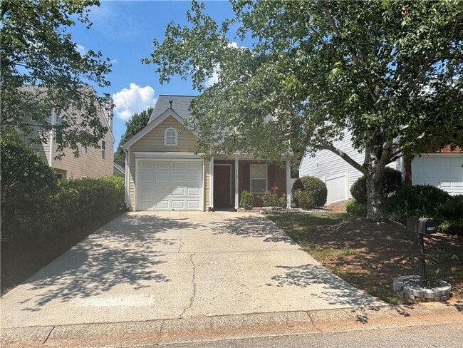 Building Photo - 2140 Lexington Ln
