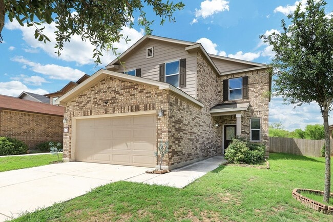 Foto del edificio - Elegant Two-Story Home with Spacious Loft and Private Green Belt Views