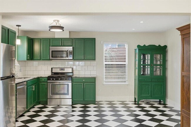 Foto del edificio - 2814 Oak Springs Dr