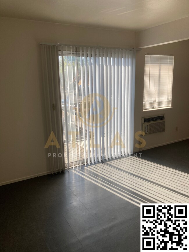 Foto del edificio - 100 E Oak St