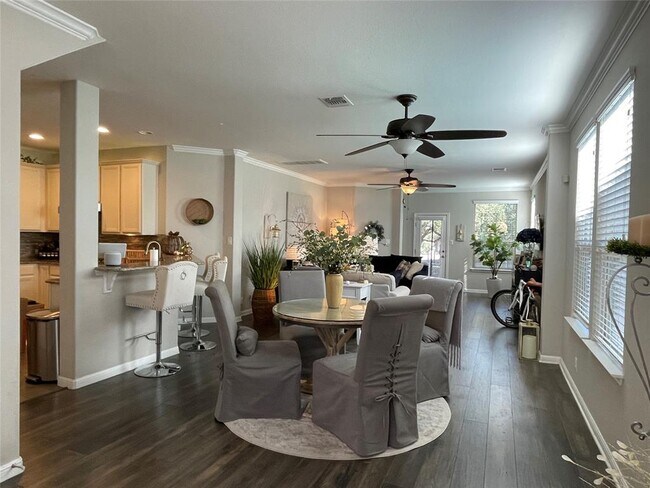 Foto del edificio - 9416 Solana Vista Loop