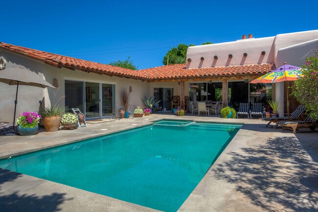 Foto del edificio - 78690 Starlight Ln