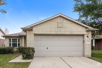 Building Photo - 13910 Maleewan Ln