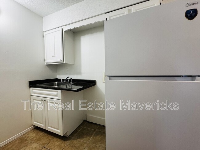 Foto del edificio - 925 Shallowford Rd