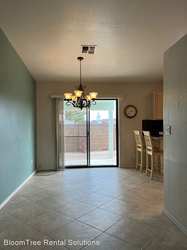 Foto del edificio - 3 br, 2 bath House - 3261 Rose Lane