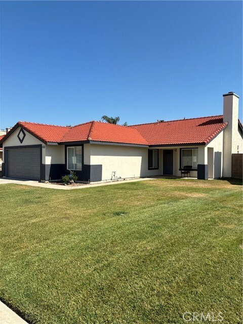 Foto del edificio - 17835 Dianthus Ave