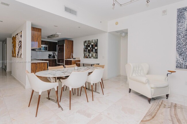 Building Photo - 6899 Collins Ave