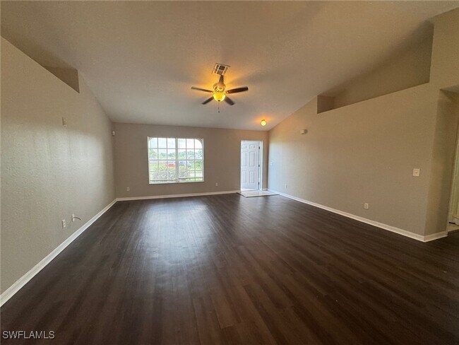 Foto del edificio - 1142 Emory St E