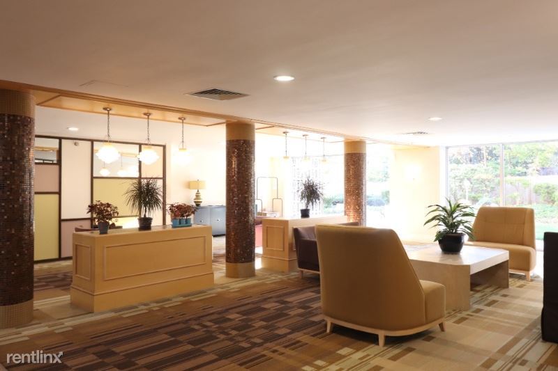 Foto principal - 100 Monmouth St