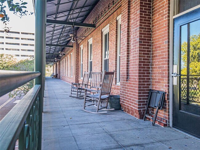 Building Photo - 1209 N Franklin St