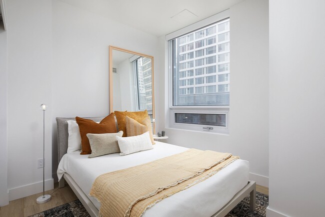 Building Photo - Le Livmore