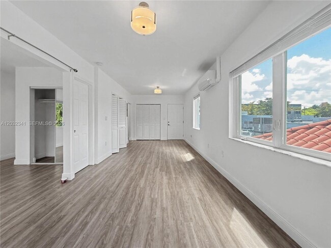 Building Photo - 350 Minorca Ave