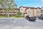 Foto principal - 13803 Fairway Island Dr