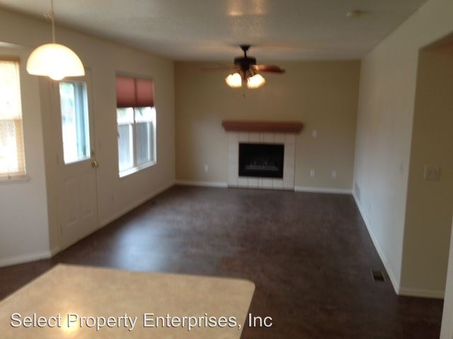 Building Photo - 786 Progress Dr