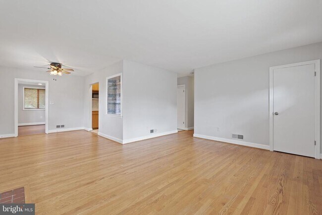 Building Photo - 4108 Orchard Dr