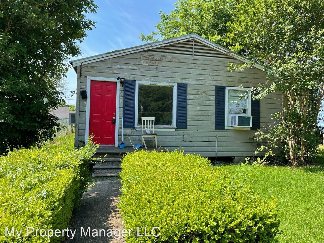 Primary Photo - 2 br, 1 bath House - 2831 Logan Street