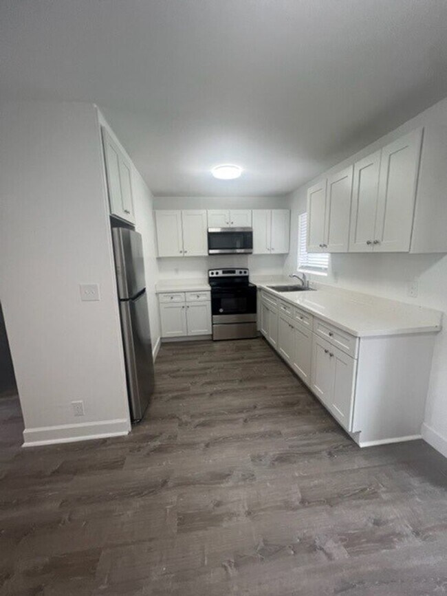 Foto del edificio - 2221 Monroe St