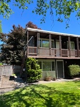 Building Photo - 1043 SW Western Blvd