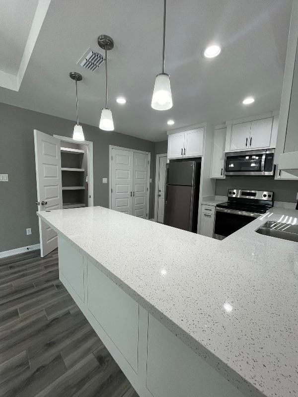 Building Photo - 6911 Venus Dr