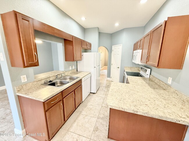 Building Photo - 7968 Evelyn Ct