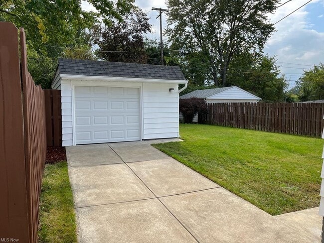 Building Photo - 4003 Woodway Ave